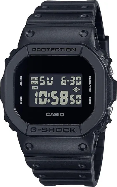 目黒蓮さんの時計「カシオ/G-SHOCK/5600 SERIES」